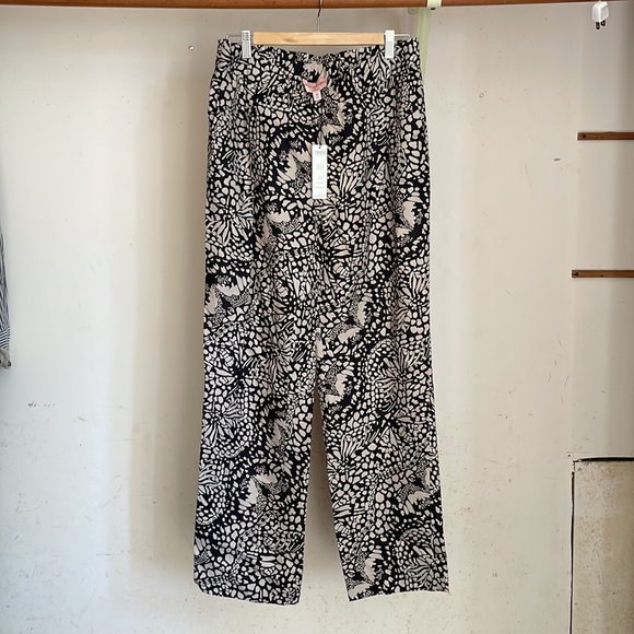 Black Label Chicos silk pants NWT - Picture 2 of 4